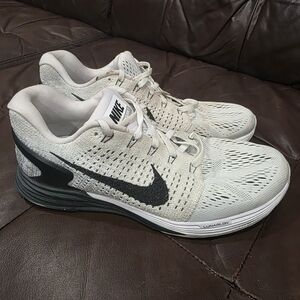 Nike White and Black Running Shoes